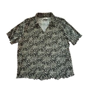 Joie Black and white polka dot short sleeve‎ button down lettuce hem XL